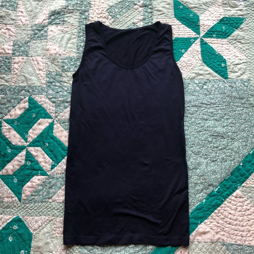Stretchy navy workout tank size S